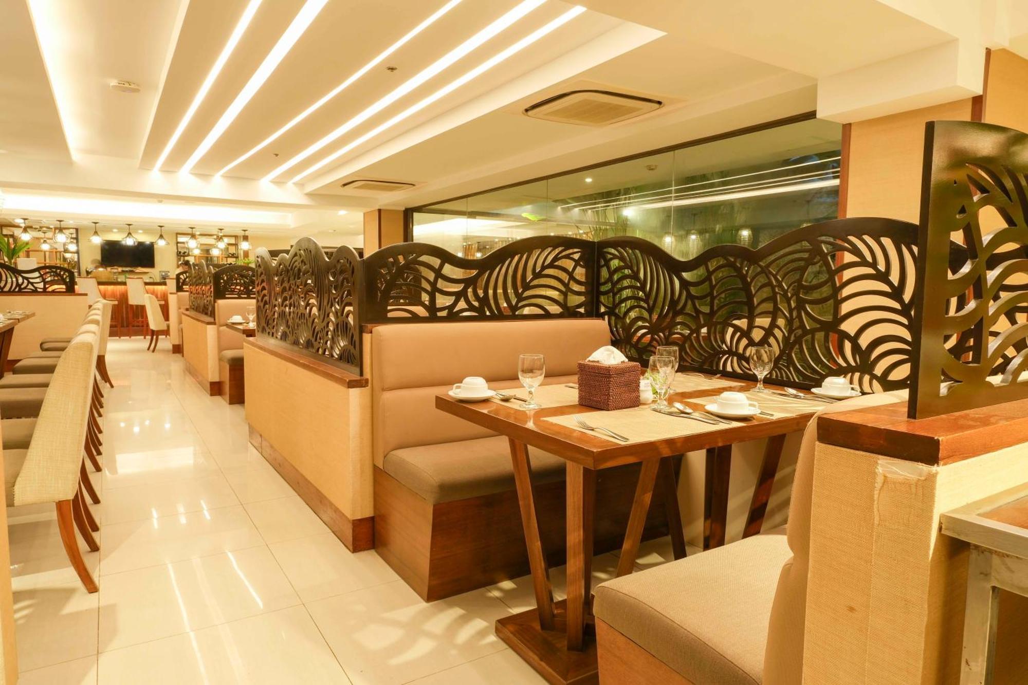 Best Western Plus The Ivywall Hotel - Palawan 4*
